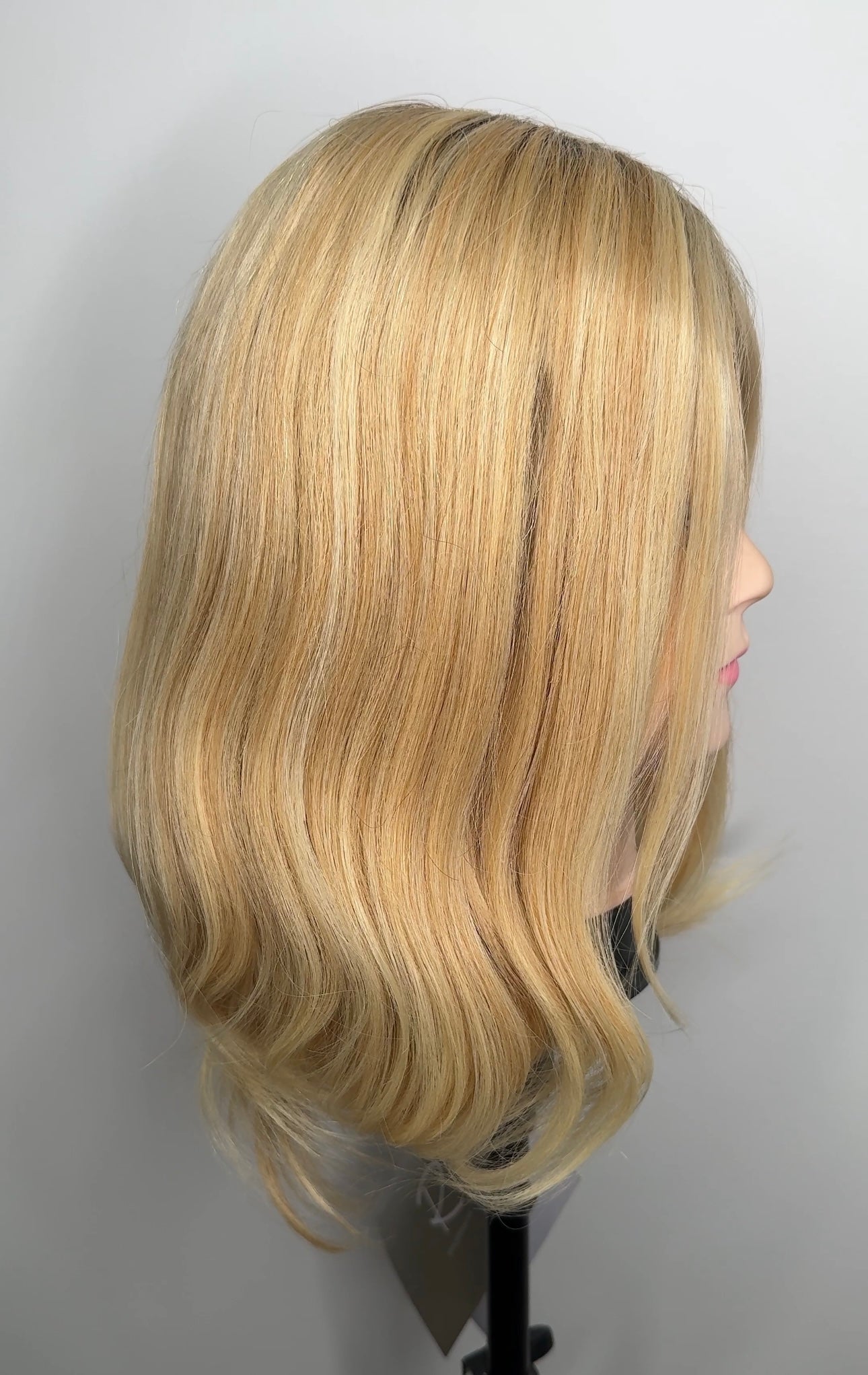 Gwyneth wig - Jon Renau SmartLace Human Hair Collection - FS24/102S12 (Laguna Blonde) *CLEARANCE*