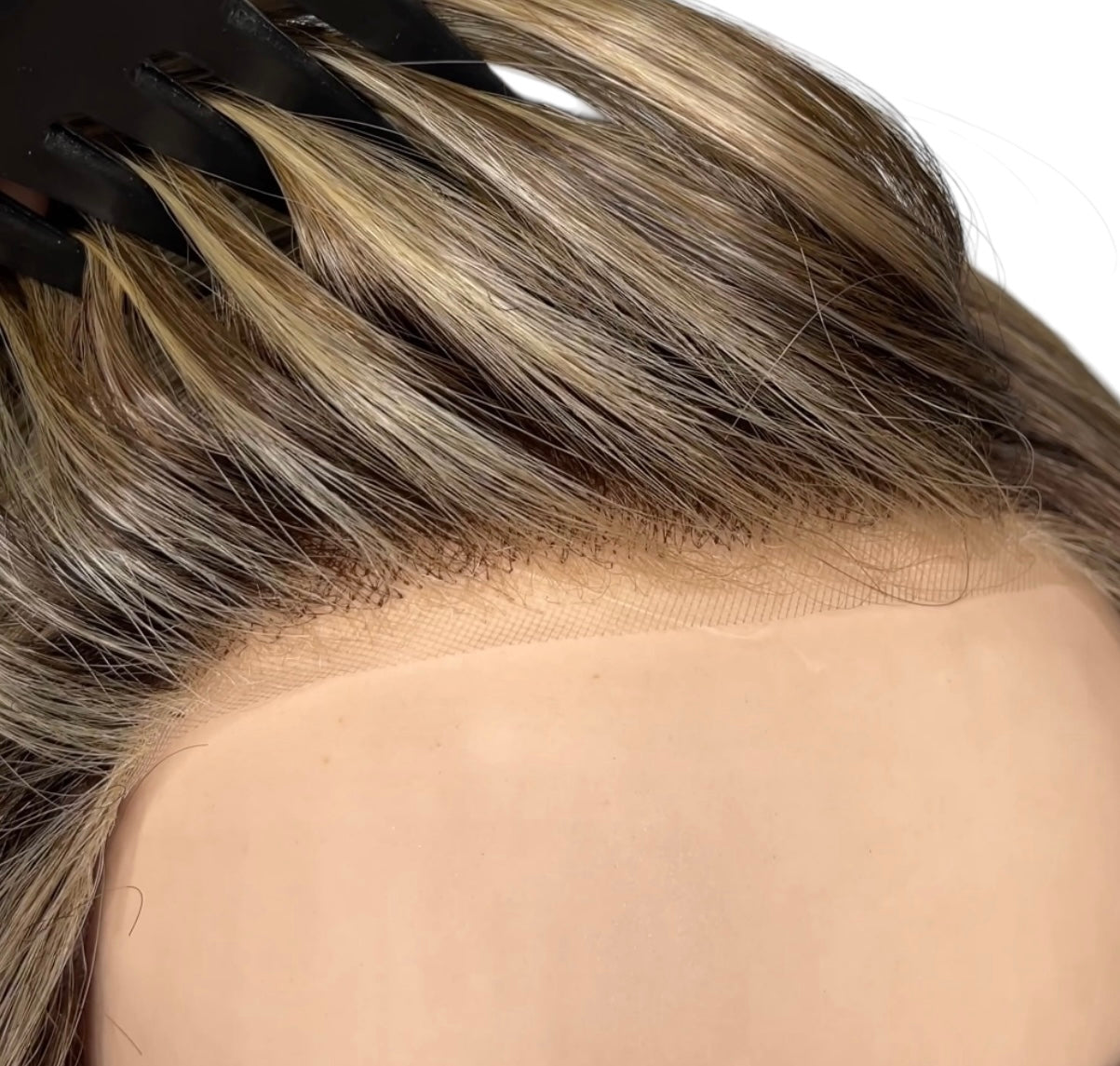 Raquel Welch - Wavy Day wig - RL10/22 SS (Shaded Iced Cappuccino) *CLEARANCE*