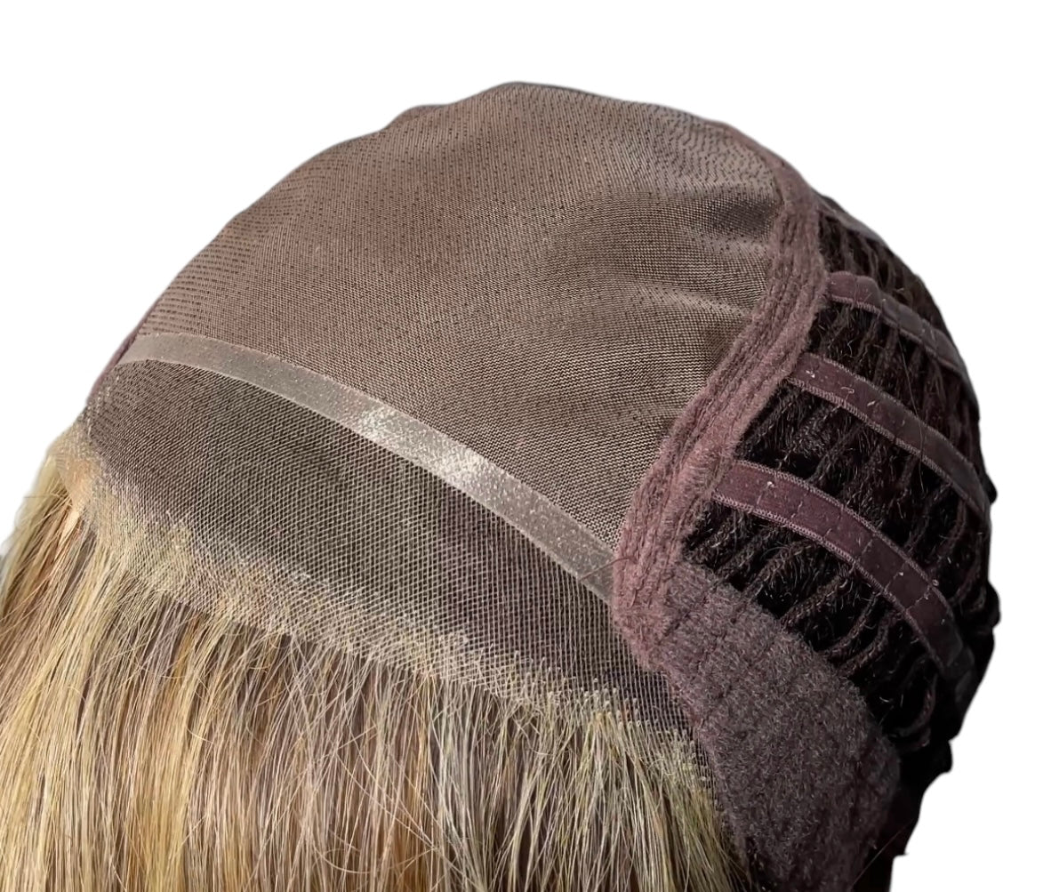 Raquel Welch - Wavy Day wig - RL9/24 SS (Shaded Iced Cafe Latte) *CLEARANCE*