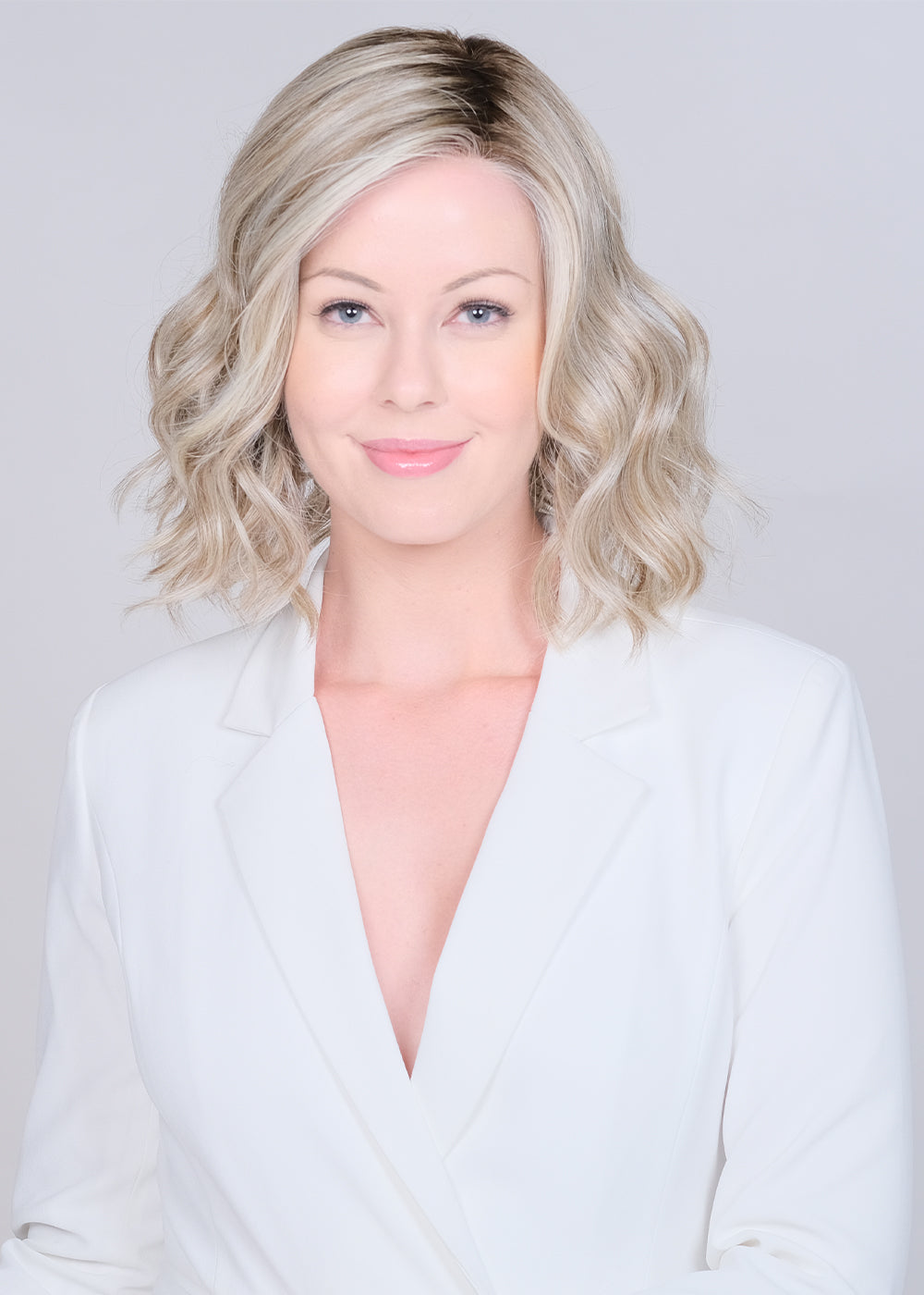 Caliente Hand Tied V wig - Belle Tress Cafe Collection