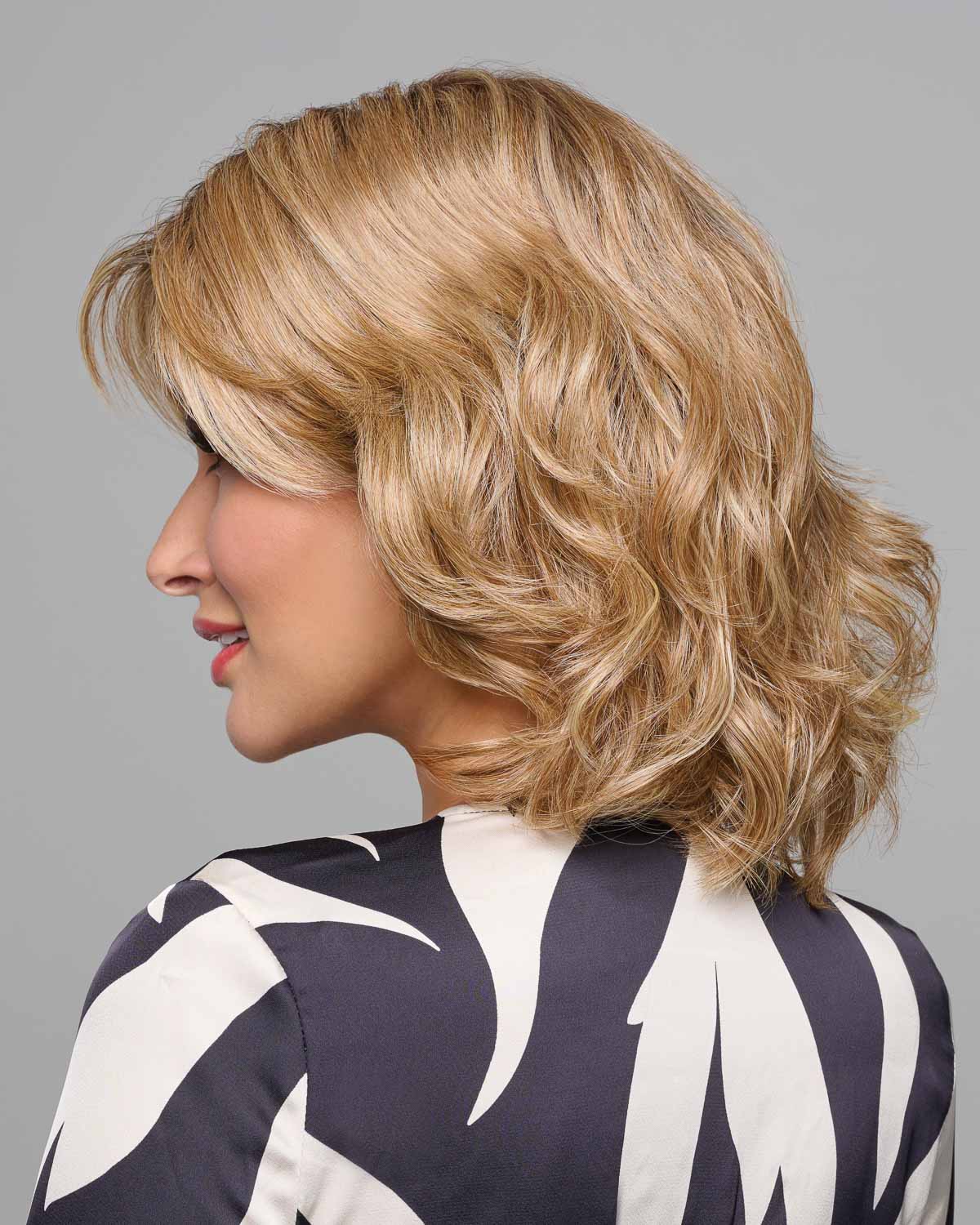 Director's Pick wig - Raquel Welch Sheer Luxury Collection