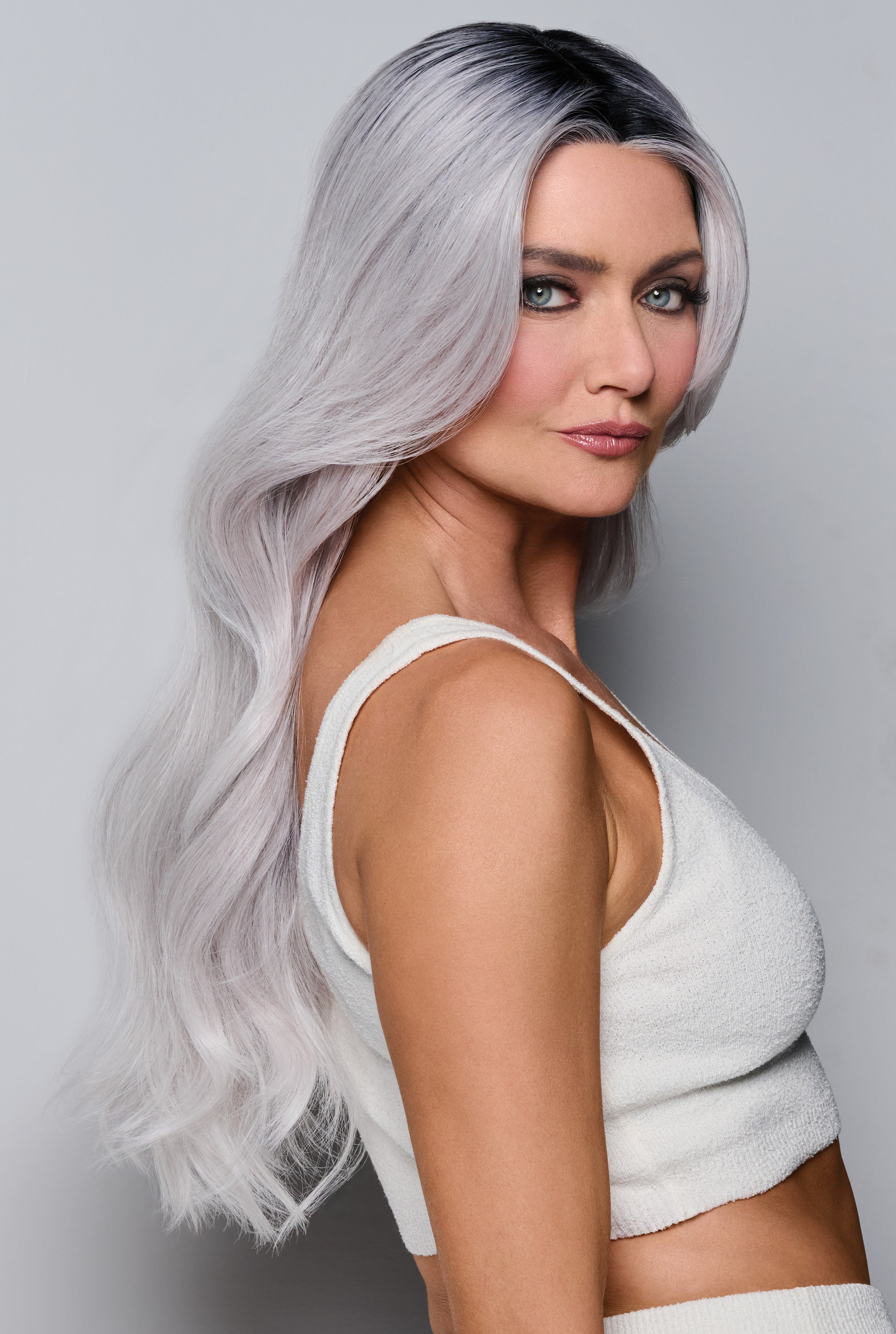 Que The Hue wig - Raquel Welch Signature Collection