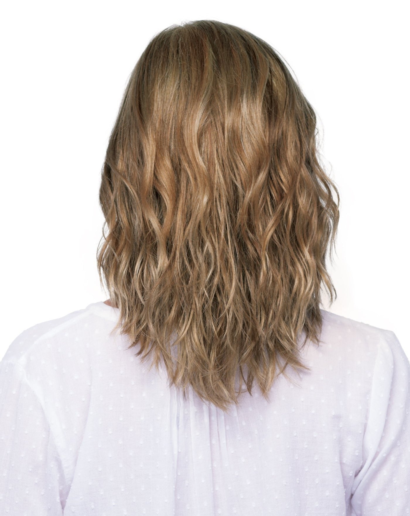 Estetica Designs Avalon wavy synthetic wig RH12/26