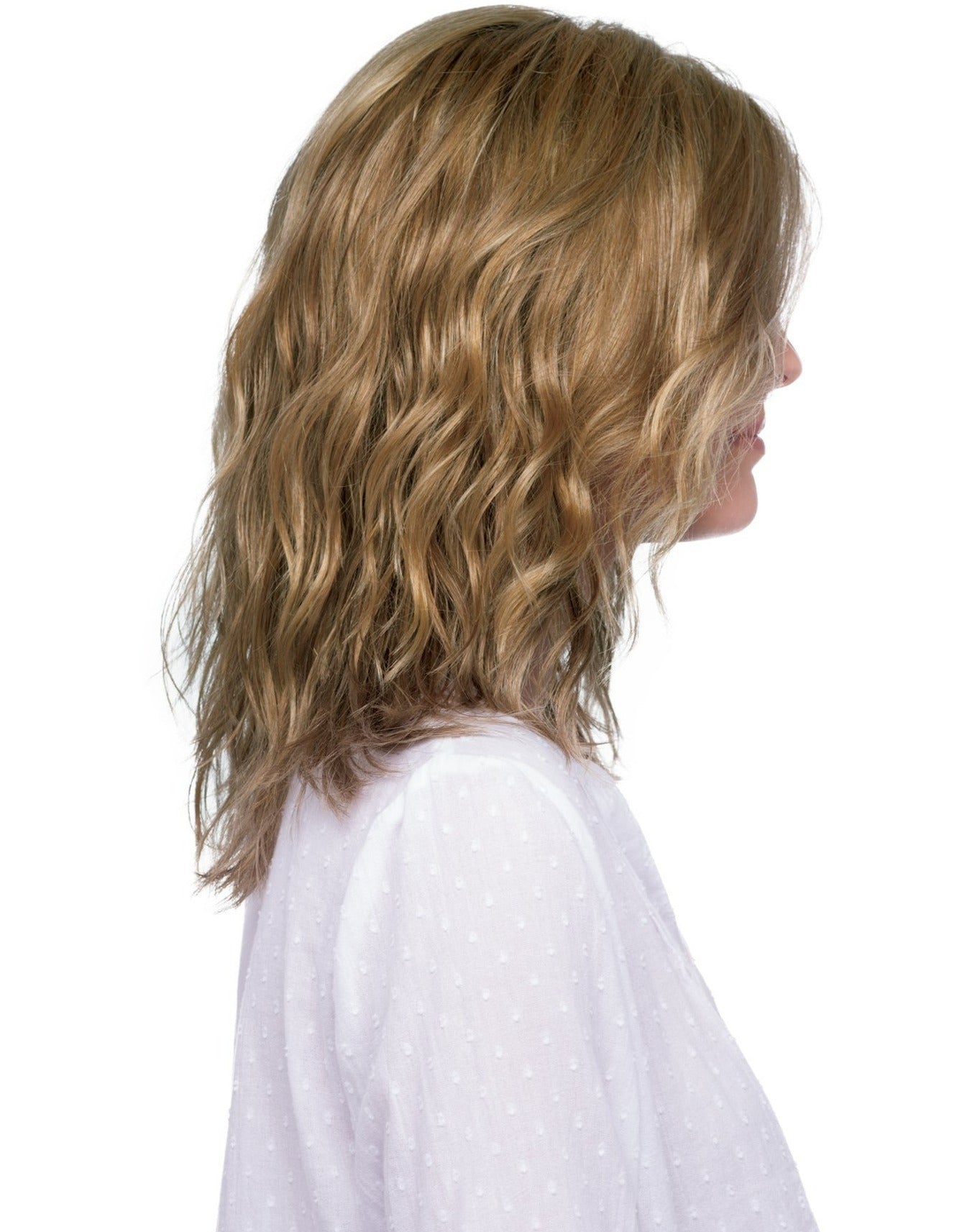 Estetica Designs Avalon wavy synthetic wig RH12/26