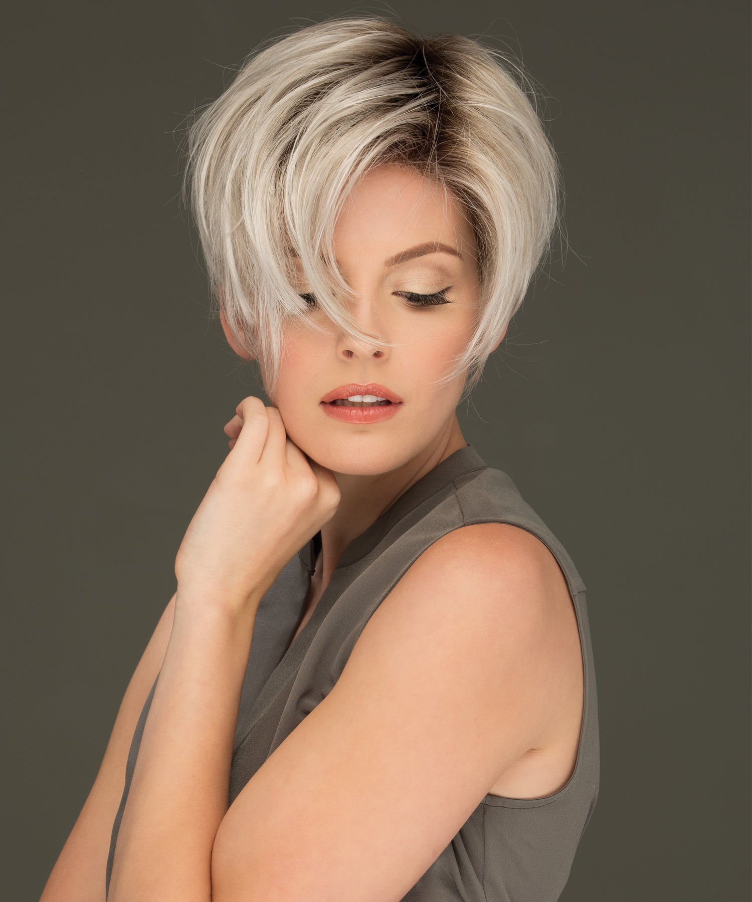 Estetica Designs Perry synthetic wig Silversun RT8