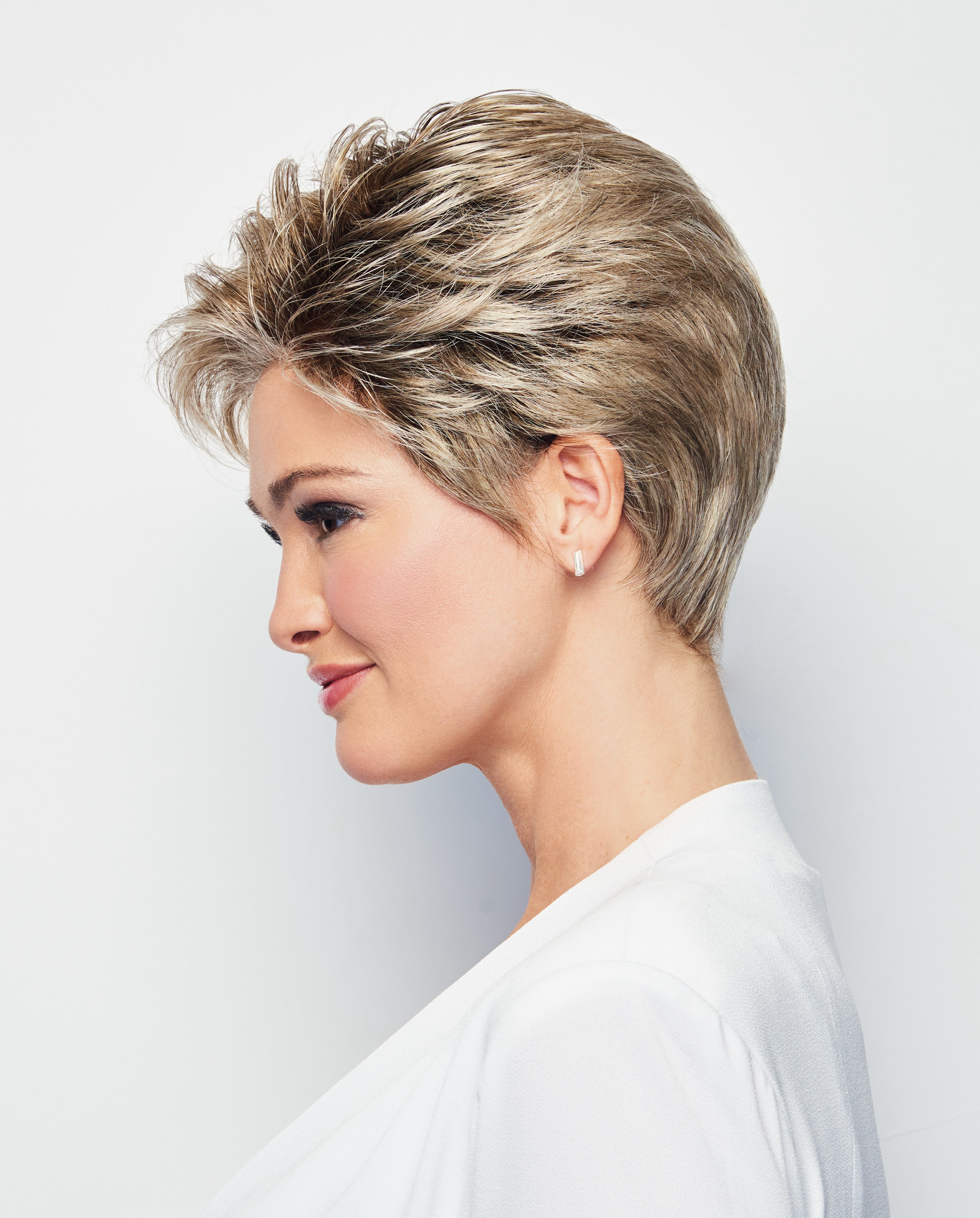 Winner Elite wig - Raquel Welch Signature Collection